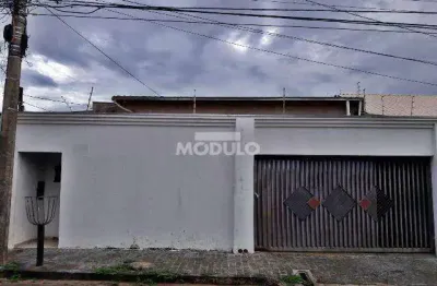 Casa residencial para locação no bairro cidade jardim