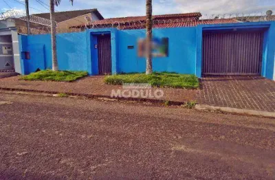 Casa residencial para locação no bairro cidade jardim.