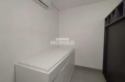 Sala comercial para alugar na Avenida Raulino Cotta Pacheco, --, Osvaldo Rezende, Uberlândia