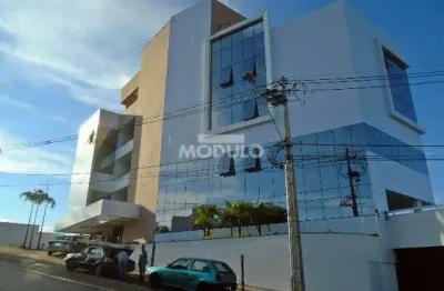 Prédio para alugar na Avenida dos Vinhedos, --, Jardim Sul, Uberlândia