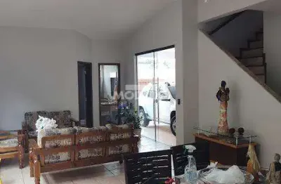 Casa residencial à venda, 3 quartos, 2 suítes, 2 vagas, morada da colina - uberlândia/mg