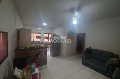 Casa residencial à venda, 3 quartos, 1 suíte, jardim ipanema - uberlândia/mg