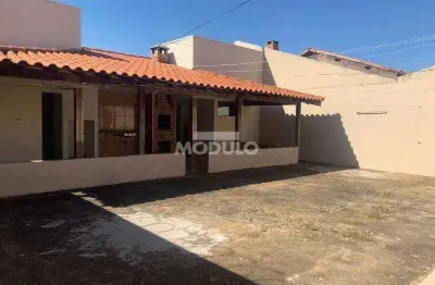 Casa com 5 quartos à venda na Rua David Canabarro, --, Marta Helena, Uberlândia