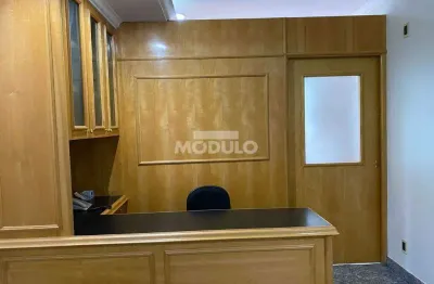 Sala comercial para alugar na Avenida Getúlio Vargas, --, Martins, Uberlândia