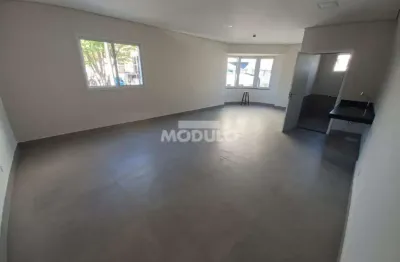 Sala comercial para alugar na Praça Tubal Vilela, --, Centro, Uberlândia