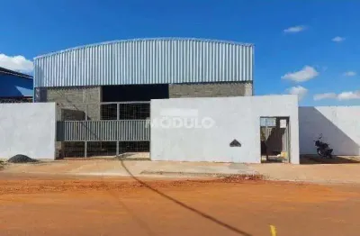 Barracão comercial no bairro loteamento centro empresarial leste ii
