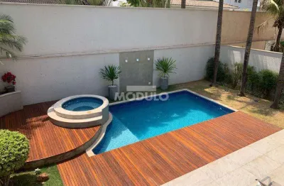 Casa em condomínio fechado com 3 quartos à venda na Avenida dos Vinhedos, --, Morada da Colina, Uberlândia