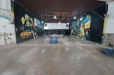 Ponto comercial para alugar na Avenida Floriano Peixoto, --, Centro, Uberlândia