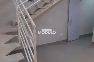 Ponto comercial para alugar na Avenida Floriano Peixoto, --, Centro, Uberlândia