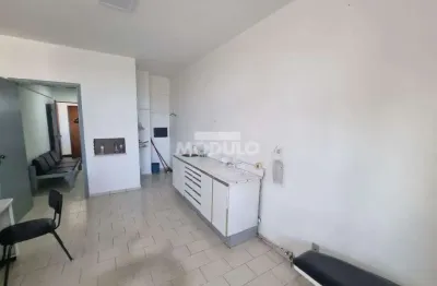 Sala comercial para alugar na Rua Coronel Antônio Alves Pereira, --, Centro, Uberlândia