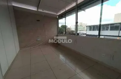 Sala comercial para locação bairro vigilato pereira