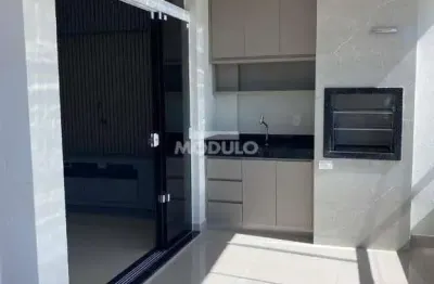Apartamento com 3 quartos para alugar na Avenida Itaipu, --, Granada, Uberlândia