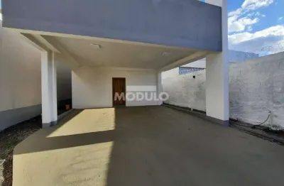 Sobrado à venda, 2 quartos, 2 suítes, 3 vagas, custódio pereira - uberlândia/mg