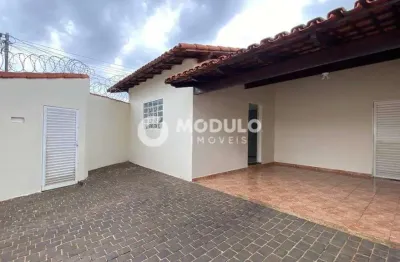 Casa com 3 quartos para alugar na Rua Francisco Antônio de Oliveira, --, Santa Mônica, Uberlândia