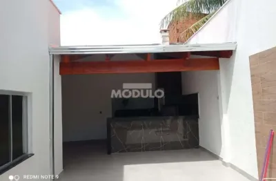 Casa com 4 quartos à venda na Rua Maria Abadia Silva, --, Jardim Brasília, Uberlândia