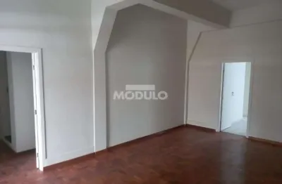 Apartamento residencial para locação no centro da cidade com 4 quartos