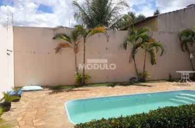 Casa residencial disponivel para locação no bairro cidade jardim.
