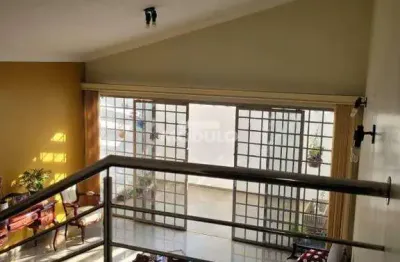 Excelente casa no saraiva otimo para ponto comercial