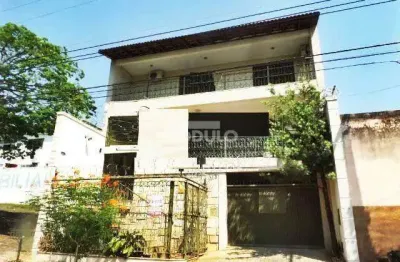 Casa com 5 quartos para alugar na Rua Xavantes, --, Lidice, Uberlândia