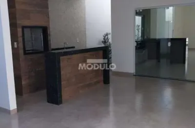 Casa residencial à venda, 3 quartos, 1 suíte, 2 vagas, jardim veneza - uberlândia/mg