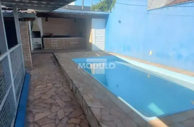 Casa com 3 quartos à venda na Rua Javari, --, Lidice, Uberlândia
