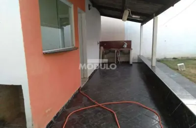 Casa com 2 quartos à venda na Rua do Engenheiro, --, Planalto, Uberlândia