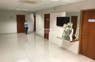 Sala comercial para alugar na Avenida Vasconcelos Costa, --, Osvaldo Rezende, Uberlândia