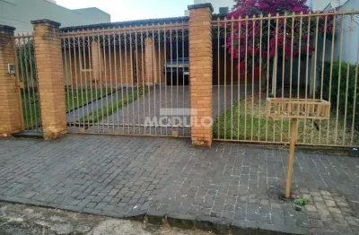 Casa comercial/residencial para locação bairro saraiva