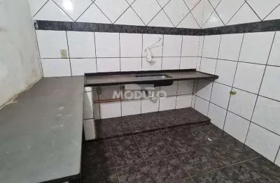 Sala comercial para alugar na Rua das Papoulas, --, Cidade Jardim, Uberlândia
