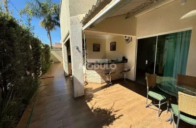 Casa de condomínio à venda, 3 quartos, 3 suítes, 4 vagas, jardim inconfidencia - uberlândia/mg