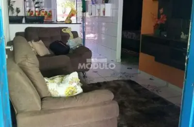 Casa residencial à venda, 2 quartos, 2 vagas, alto umuarama - uberlândia/mg