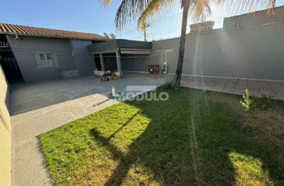 Excelente casa com otima localizaçao no presidente roosevelt
