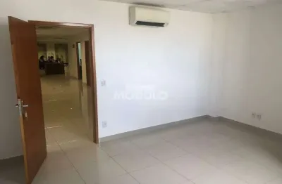 Sala comercial para alugar na Avenida Vasconcelos Costa, --, Osvaldo Rezende, Uberlândia