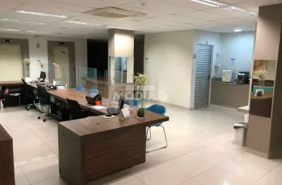 Sala comercial para alugar na Avenida Vasconcelos Costa, --, Osvaldo Rezende, Uberlândia