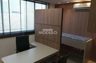 Sala comercial para alugar na Avenida Marcos de Freitas Costa, --, Daniel Fonseca, Uberlândia