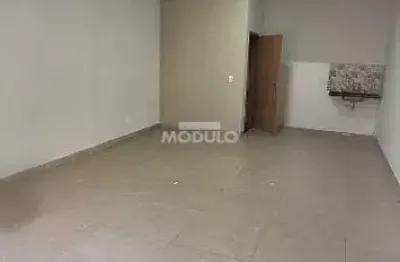 Loja comercial para locaçao em galeria bairro alto umuarama