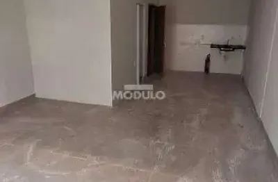 Loja comercial para locação em galeria no bairro alto umuarama
