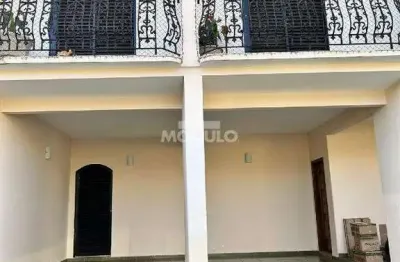 Casa comercial / residencial à venda, 5 quartos, 3 suítes, 5 vagas, santa mônica - uberlândia/mg