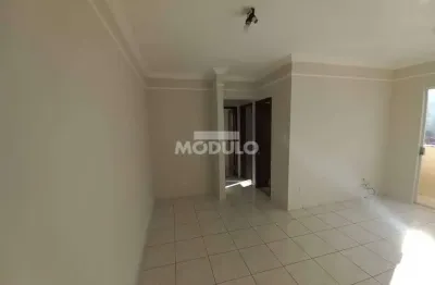 Apartamento disponivel para locação no bairro santa mônica.