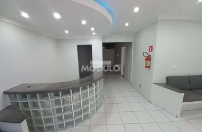 Casa com 1 quarto para alugar na Rua Olegário Maciel, --, Centro, Uberlândia