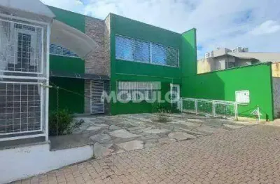 Prédio para alugar na Avenida Getúlio Vargas, --, Daniel Fonseca, Uberlândia