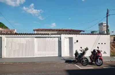 Casa residencial disponivel para locação no bairro santa mônica.