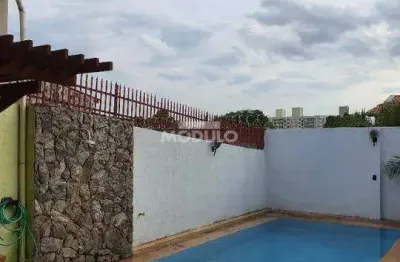 Excelente casa com area de lazer e piscina daniel fonseca