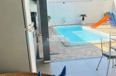 Casa com 3 quartos à venda na Rua Coronel Branco, --, Alto Umuarama, Uberlândia