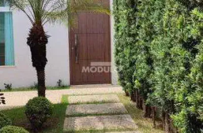 Casa residencial à venda, 3 quartos, 1 suíte, 2 vagas, bosque dos buritis - uberlândia/mg