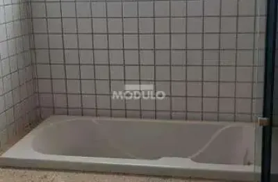 Apartamento com 3 quartos para alugar na Rua Bernardo Cupertino, --, Martins, Uberlândia