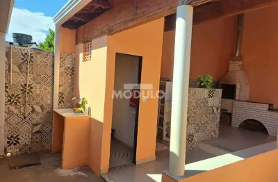 Terreno de 420m² com 2 casas a venda custodio pereira
