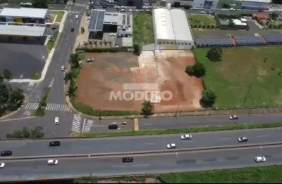 Terreno à venda na Avenida Floriano Peixoto, --, Brasil, Uberlândia
