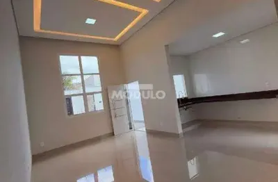 Casa residencial à venda, 3 quartos, 1 suíte, 2 vagas de garagem, no bairro segismundo pereira