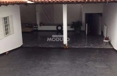 Casa residencial à venda, 3 quartos, 1 suíte, 4 vagas, martins - uberlândia/mg